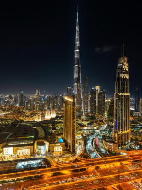 New Luxurious 4BR with Burj Khalifa & Dubai Fountain View Near DIFC